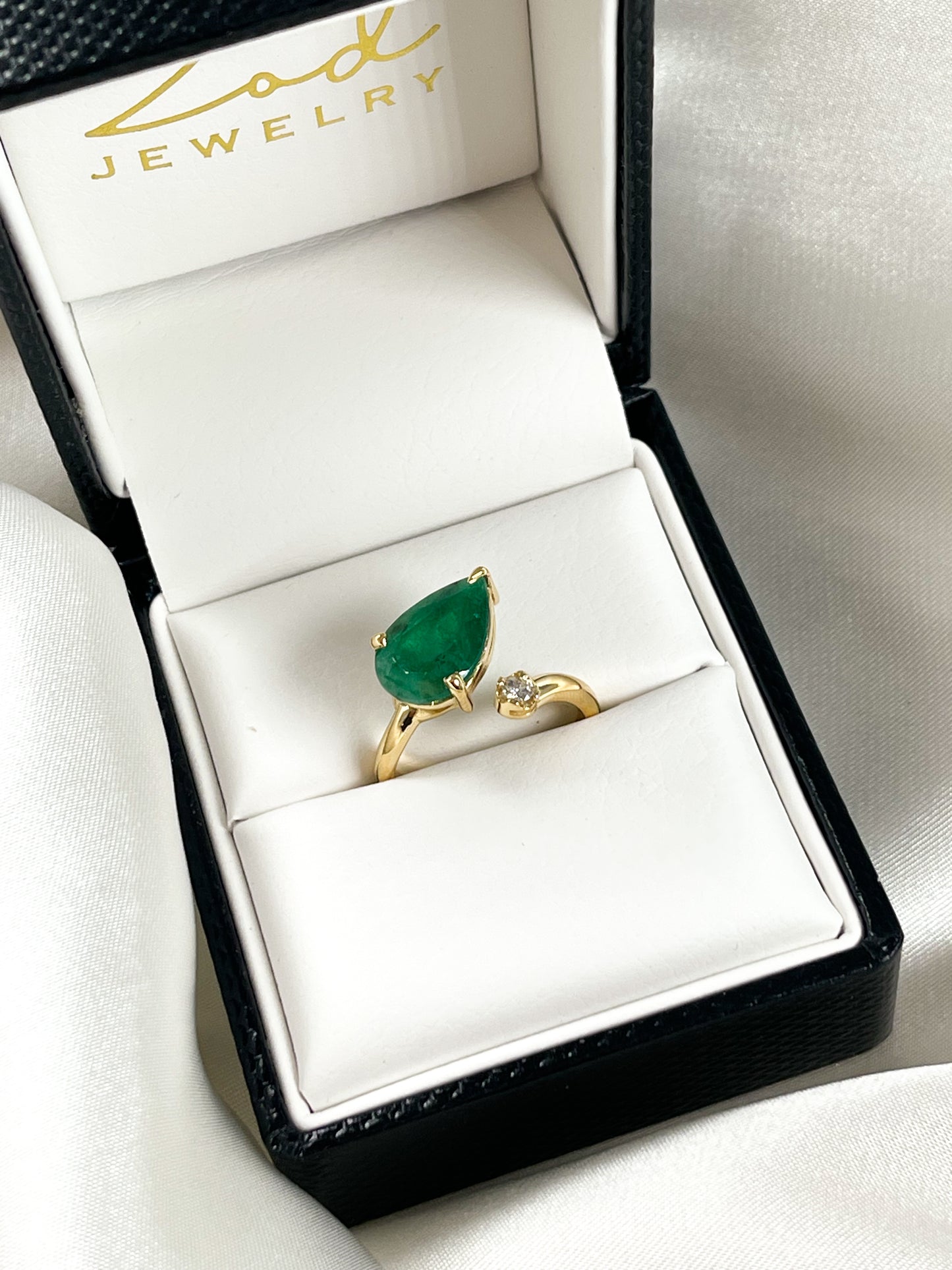 14k Gold 2-Stone Ring, Natural Pear Shaped Emerald With Round Diamond Ring