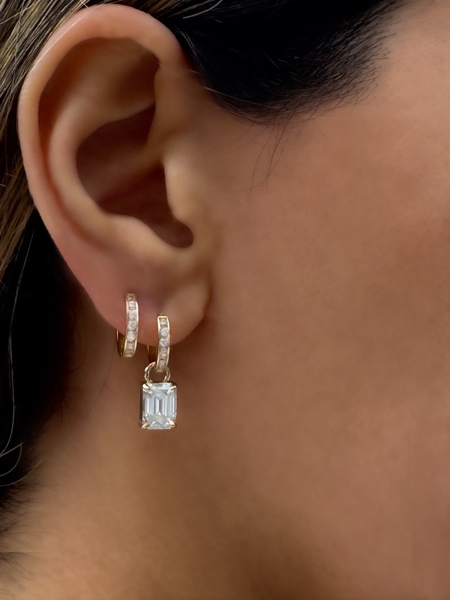 14k Solid Gold Diamond Hoop Earring: Huggie Hoop