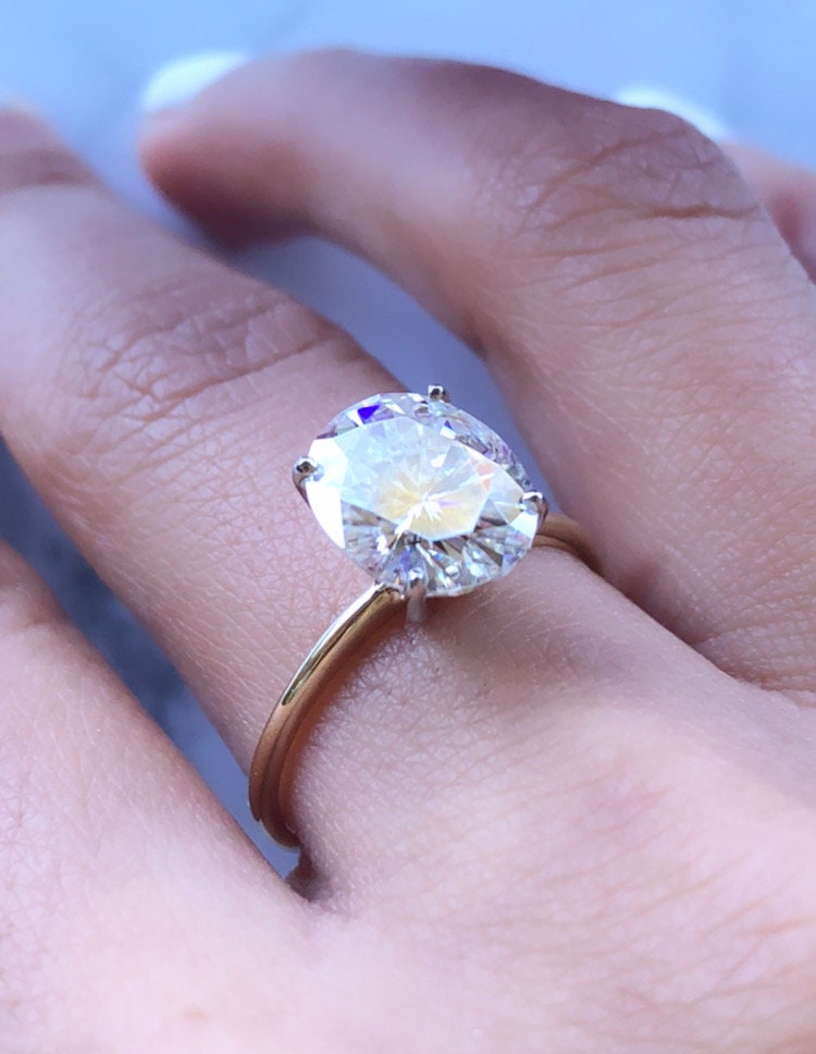 4Ct Oval-cut Diamond Solitaire Ring in 14k Solid Gold