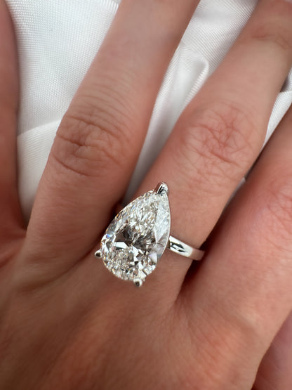 Pear Cut Diamond Ring – Solitaire 14K Gold- IGI Certified