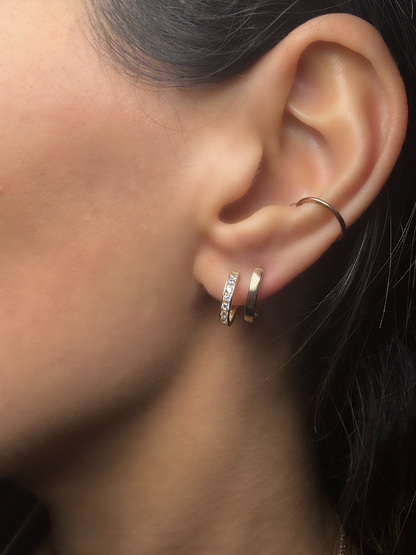 14k Solid Gold Diamond Hoop Earring: Huggie Hoop