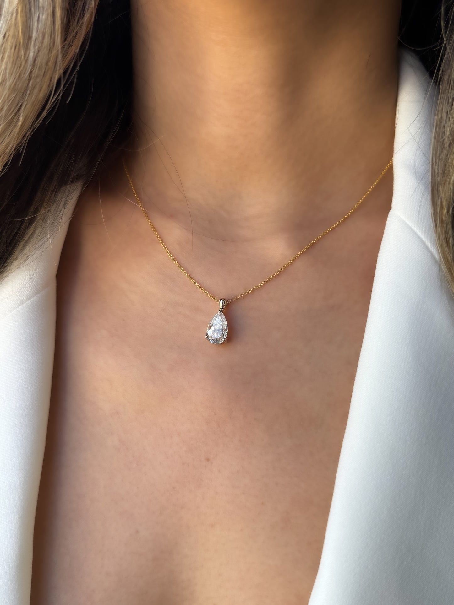 14k Gold Pear-Cut Solitaire Pendant Necklace | IGI-Certified Lab Diamond
