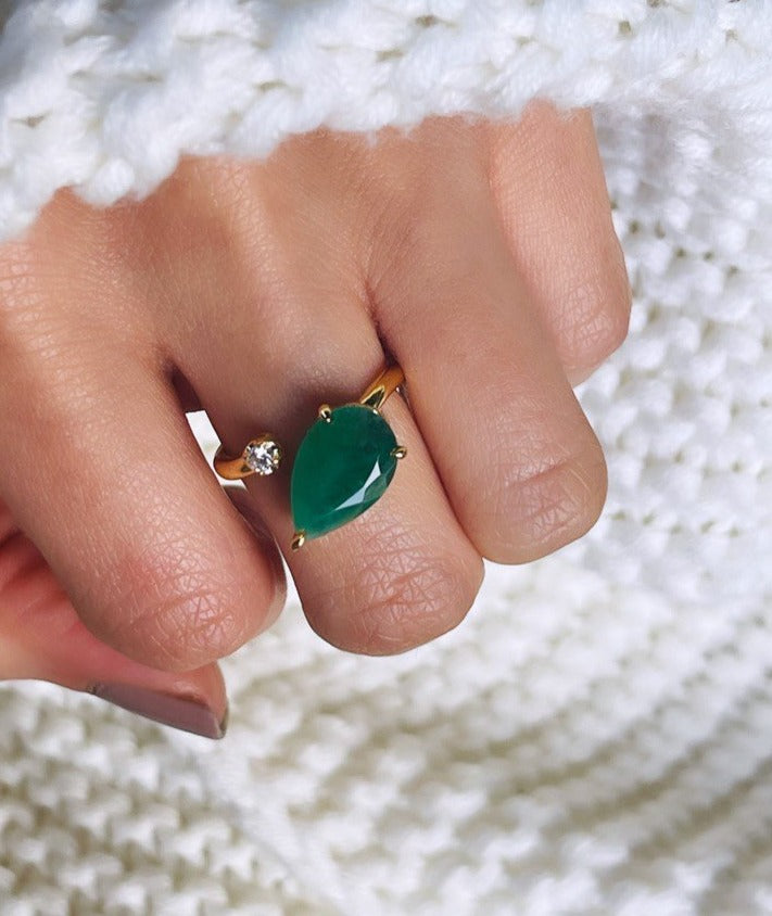 14k Solid Gold 2-Stone Ring, Natural Pear Shaped Emerald With Round Diamond Ring