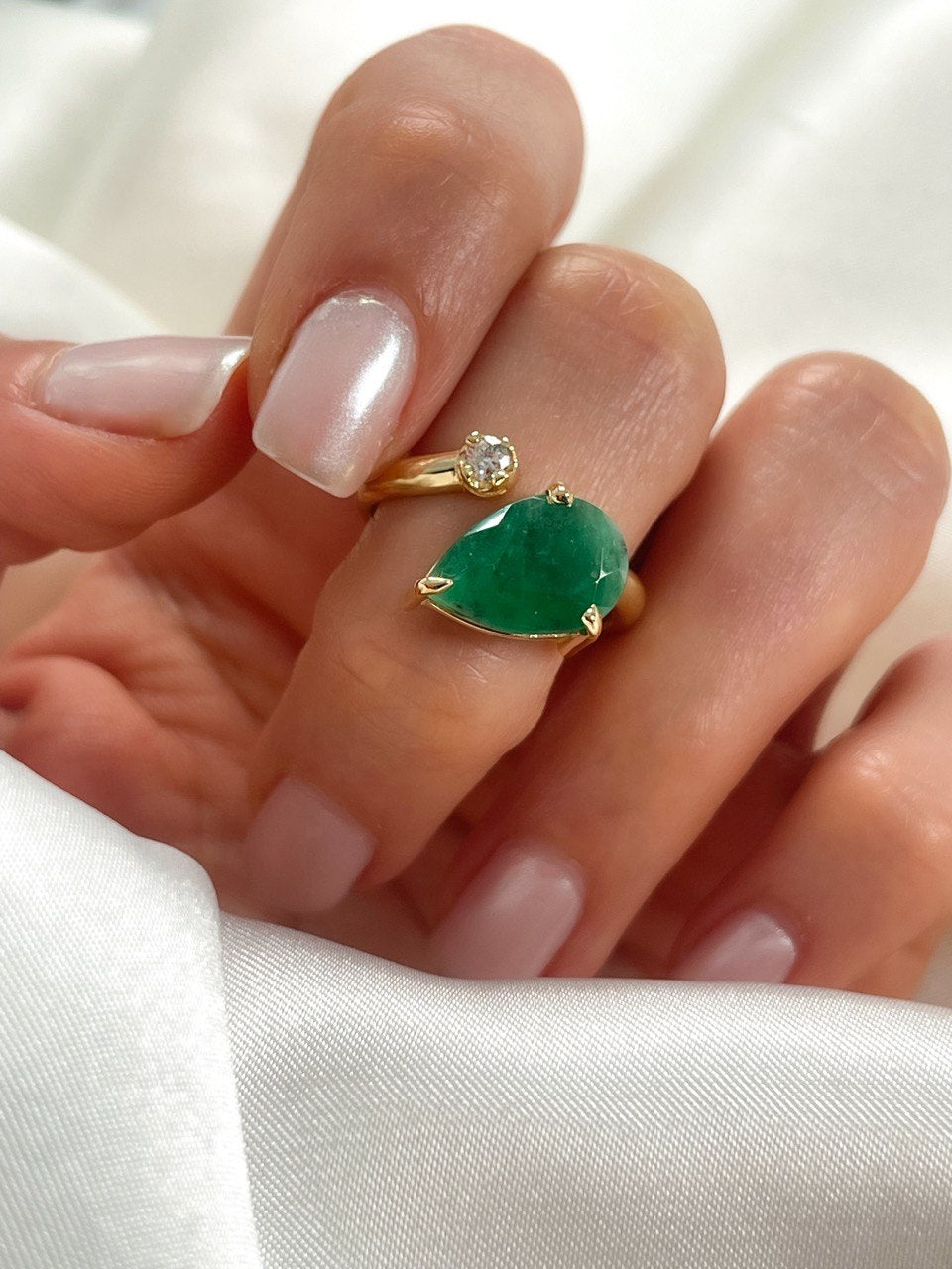 14k Solid Gold 2-Stone Ring, Natural Pear Shaped Emerald With Round Diamond Ring