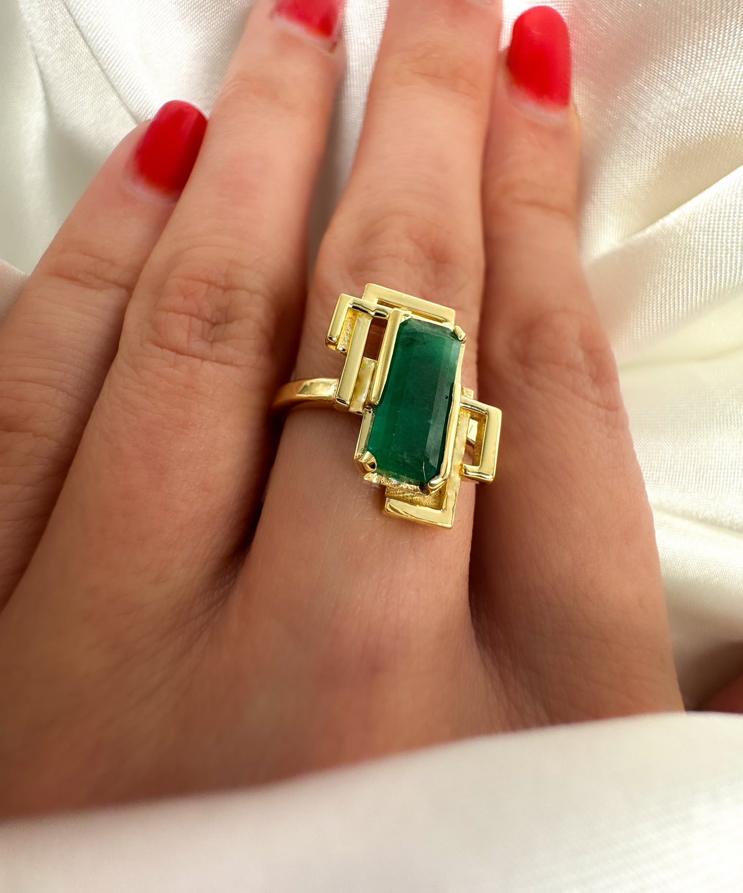 14k Solid Gold Natural Emerald Ring– Modern Geometric Design