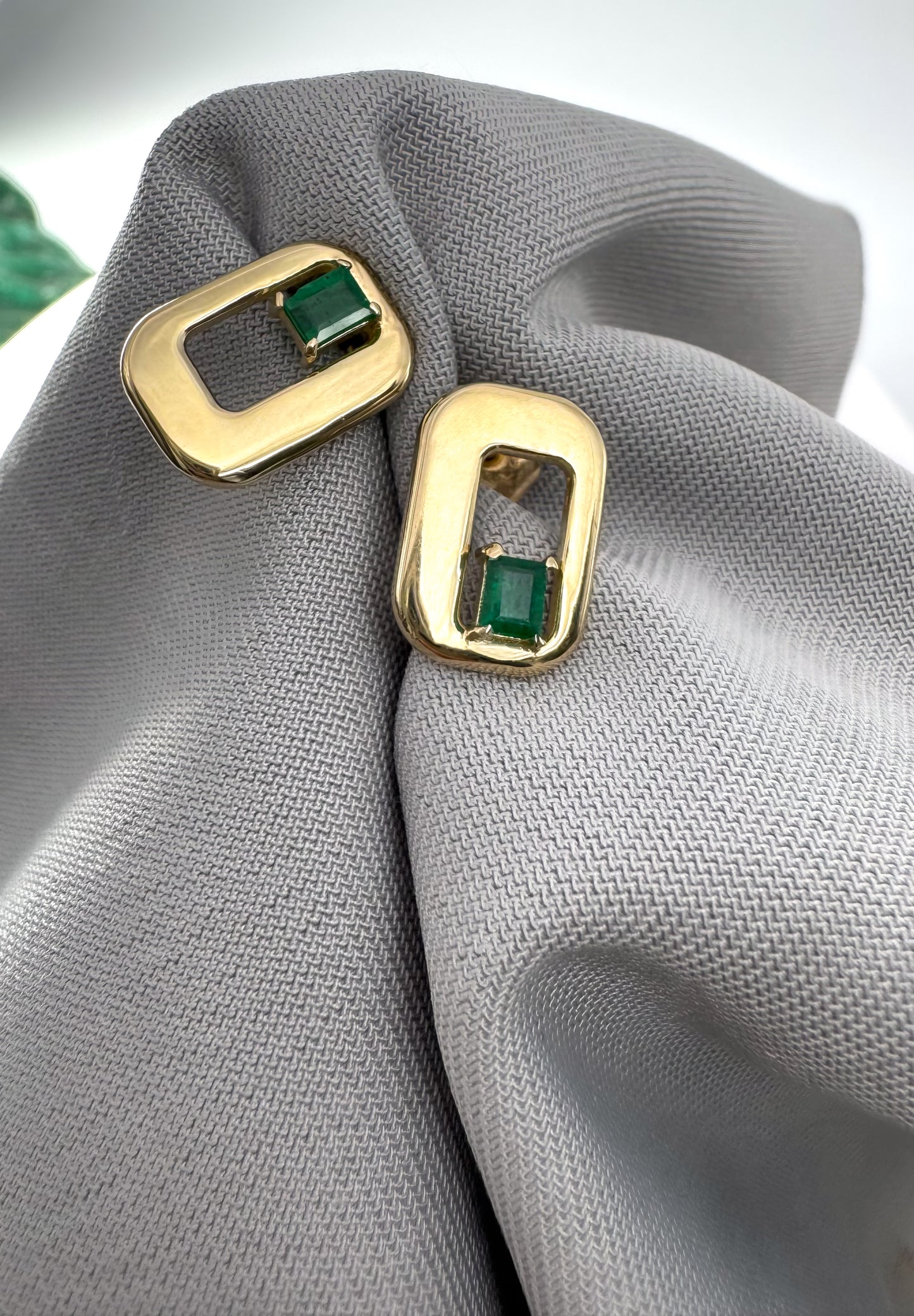 14k Solid Gold Natural Emerald Earrings - Geometric Design Earrings