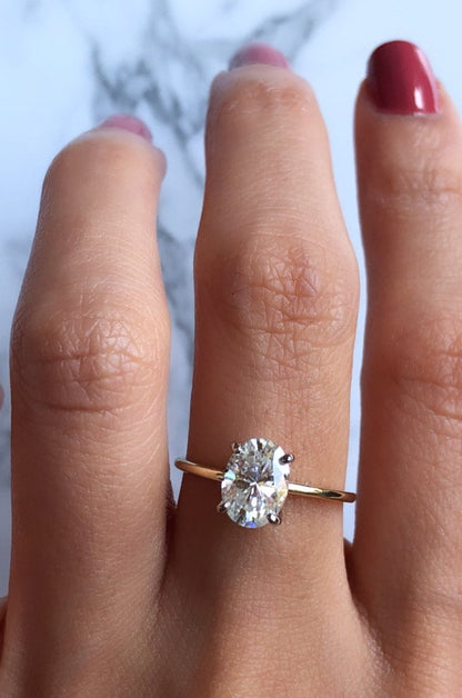 1.5ct Oval-Cut Diamond Solitaire Engagement Ring in 14k Solid Gold