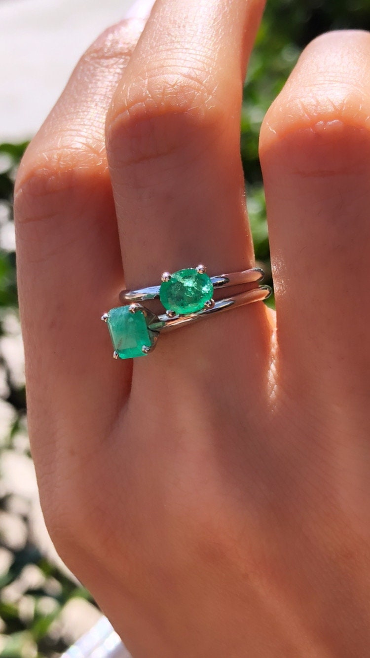 Natural Colombian Emerald Solitaire Ring In Solid Gold