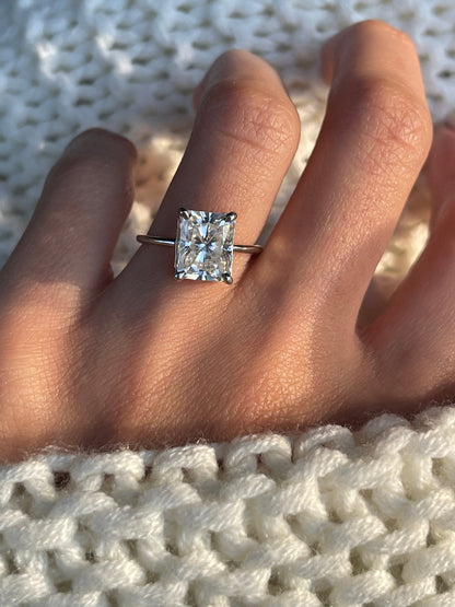 3.5Ct Radiant Cut Diamond Solitaire Engagement Ring in 14k Solid Gold