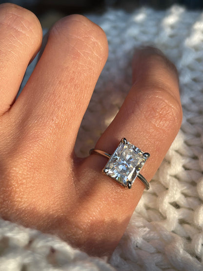 3.5Ct Radiant Cut Diamond Solitaire Engagement Ring in 14k Solid Gold