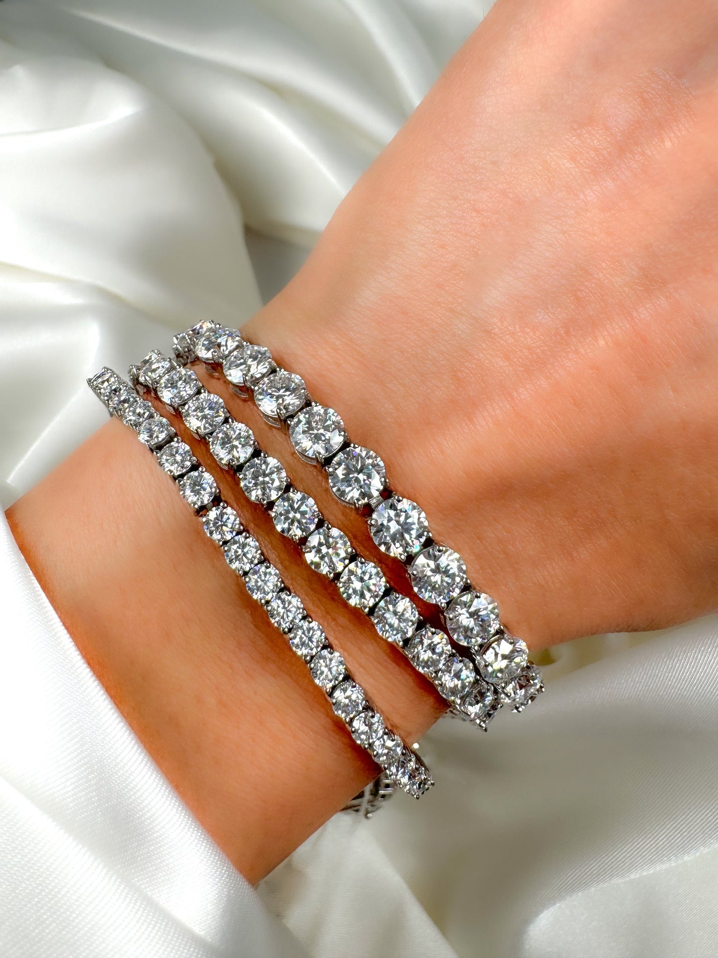 Classic Round-Cut Tennis Bracelet for Women in 14k Solid Gold