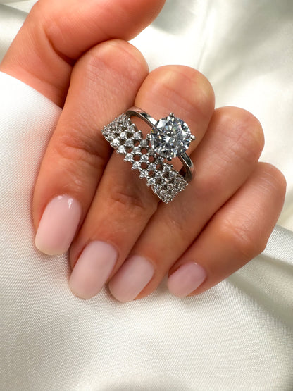 Round Cut Sterling Silver Engagement Ring With Wedding Band, Size 7.25