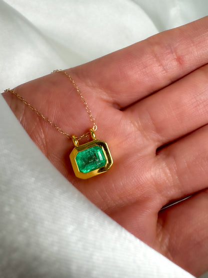 14k Gold Natural Colombian Emerald-Cut Emerald Bezel Setting Pendant Necklace